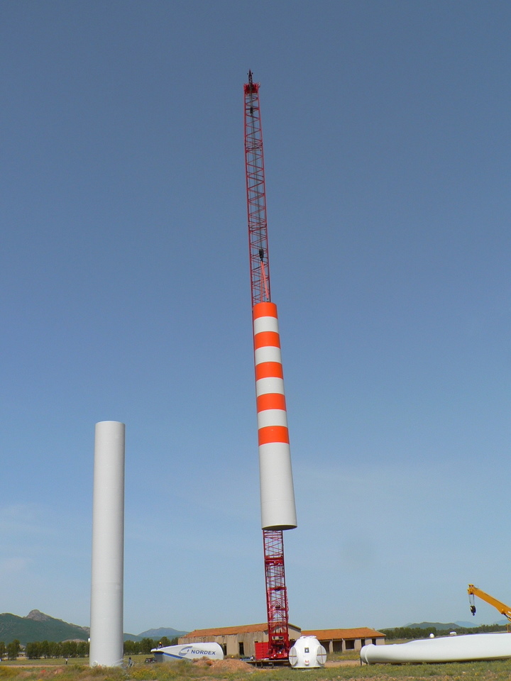 Montaggio della torre eolica