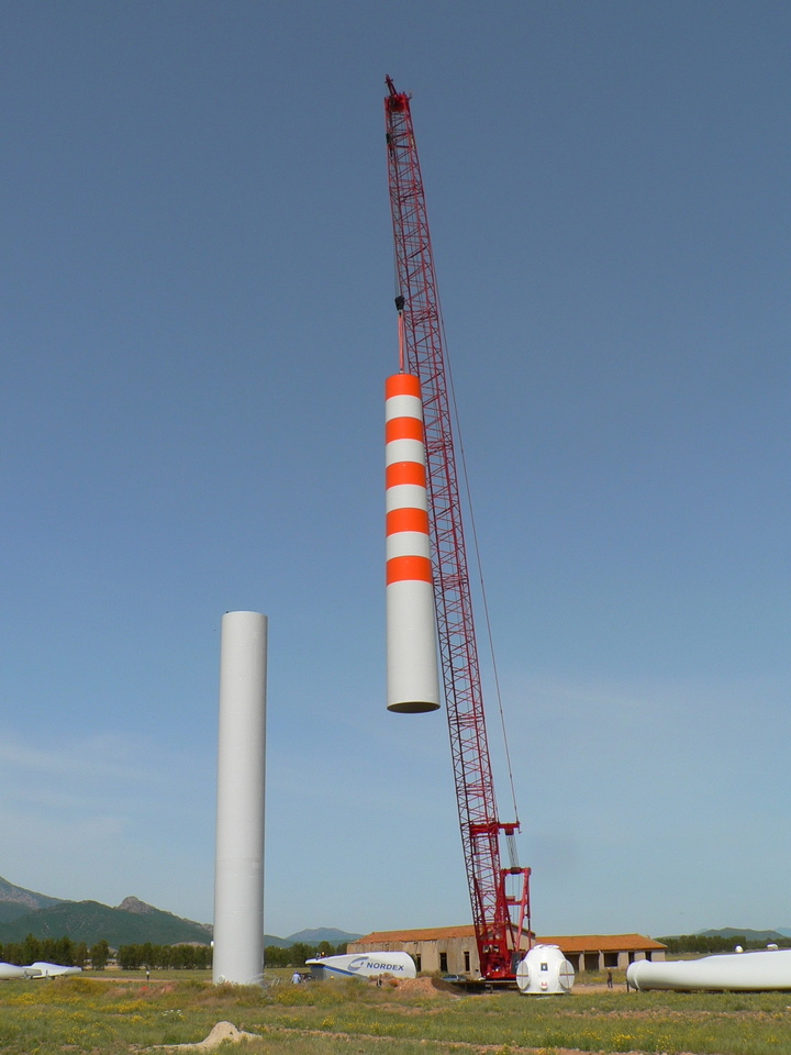 Montaggio della torre eolica