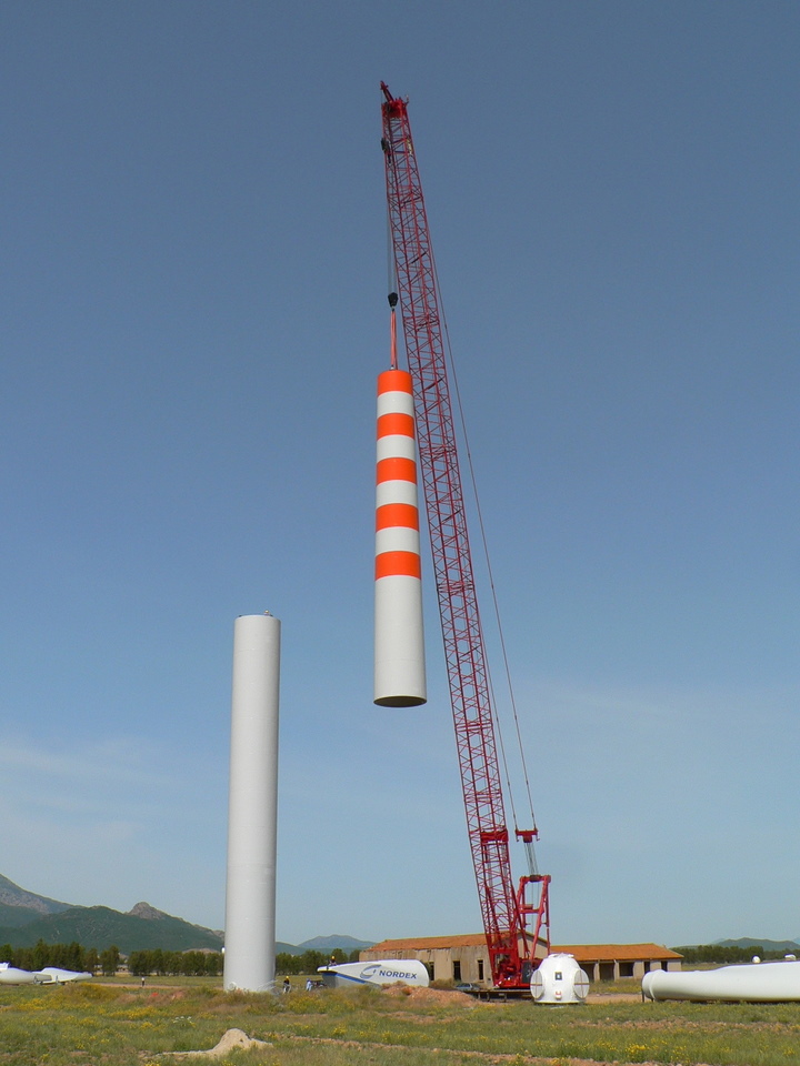 Montaggio della torre eolica