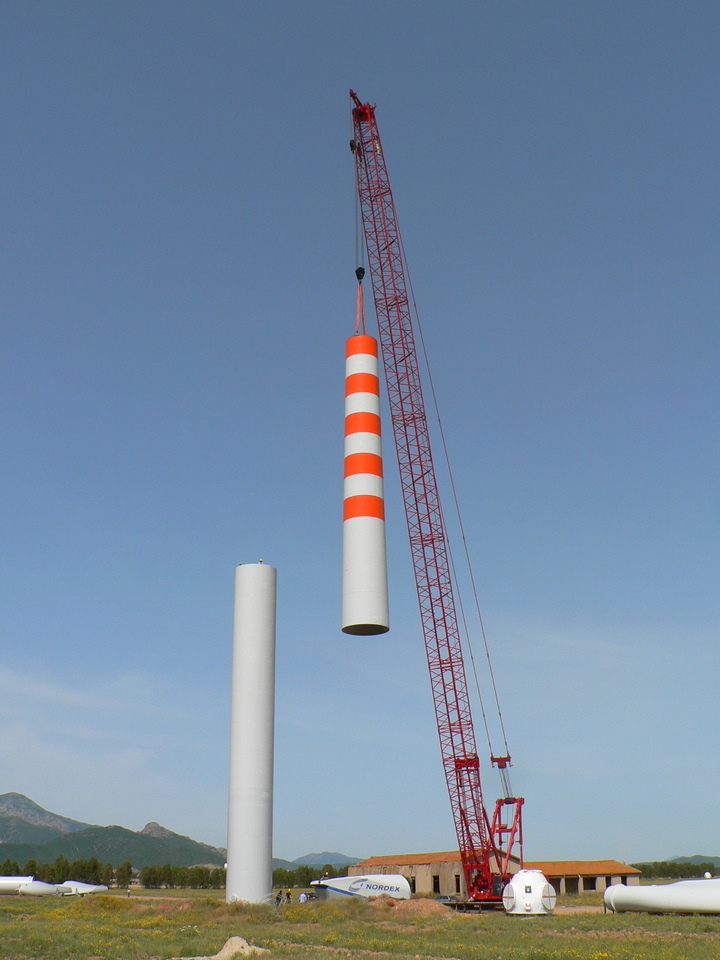 Montaggio della torre eolica