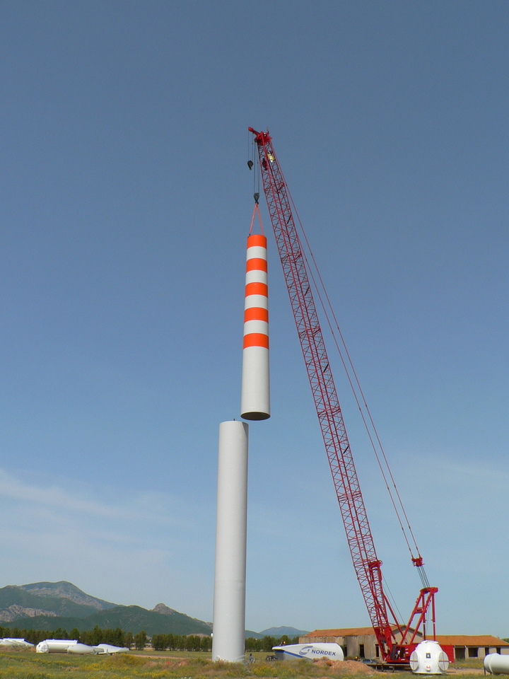 Montaggio della torre eolica