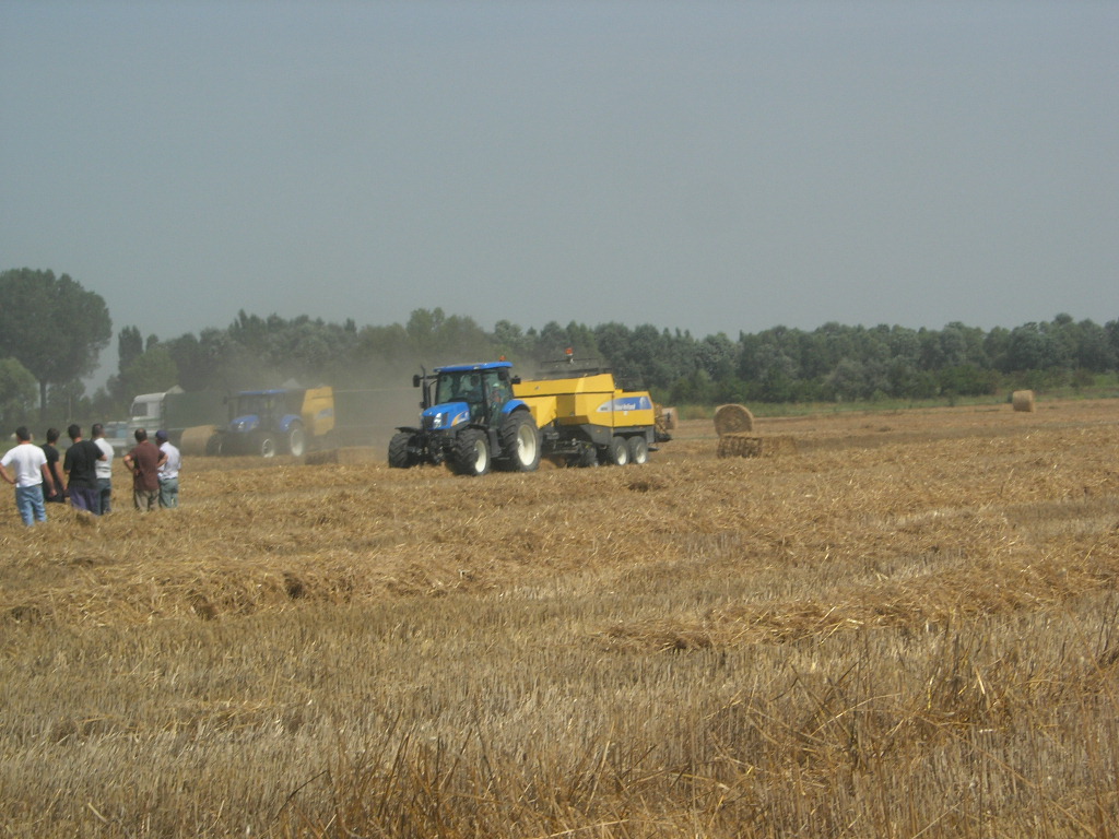 new holland ts135a
