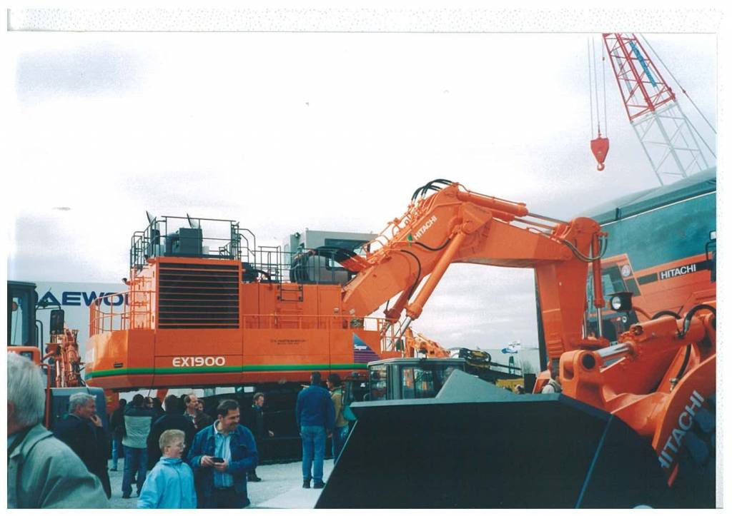 HITACHI EX 1900 - 1