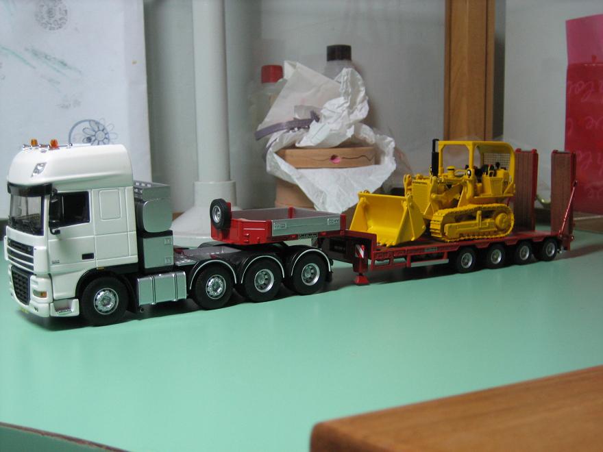 DAF 105XF 8x4 (WSImodels) + Rimorchio Tekno + International