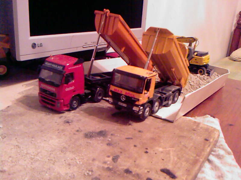 volvo con semivasca e actros 08