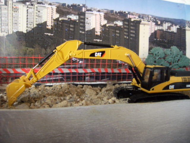 lavori di ammodernamento  parcheggio automezzi