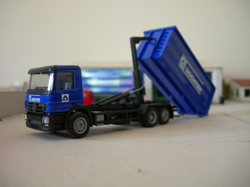 Mercedes-Benz Actros con scarrabile