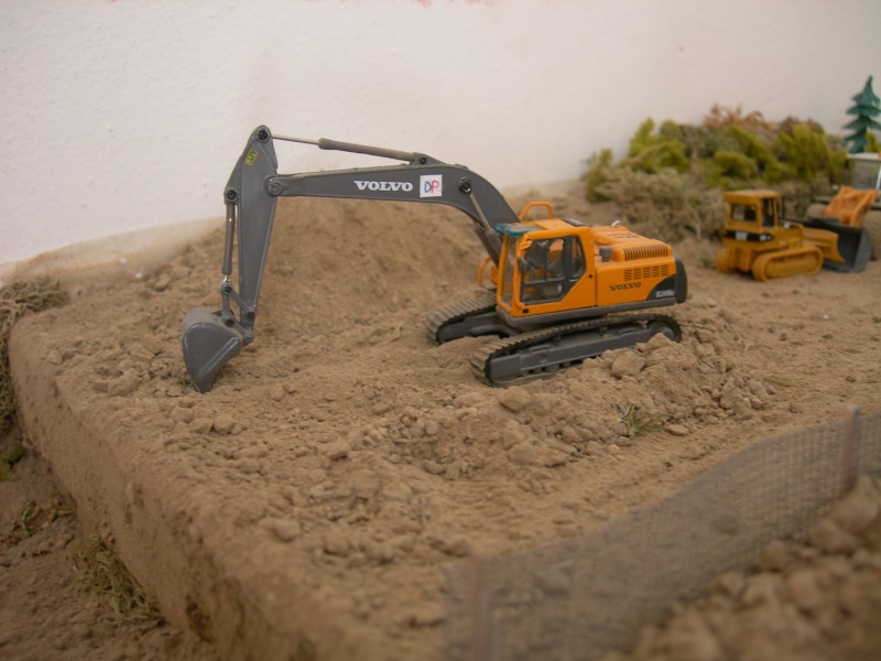 Volvo EC240B