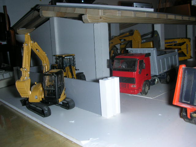 preparazione recinto e pilastri cancello