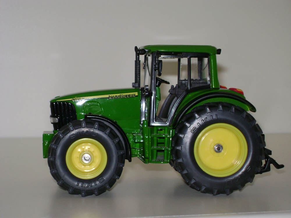 John Deere 6920s