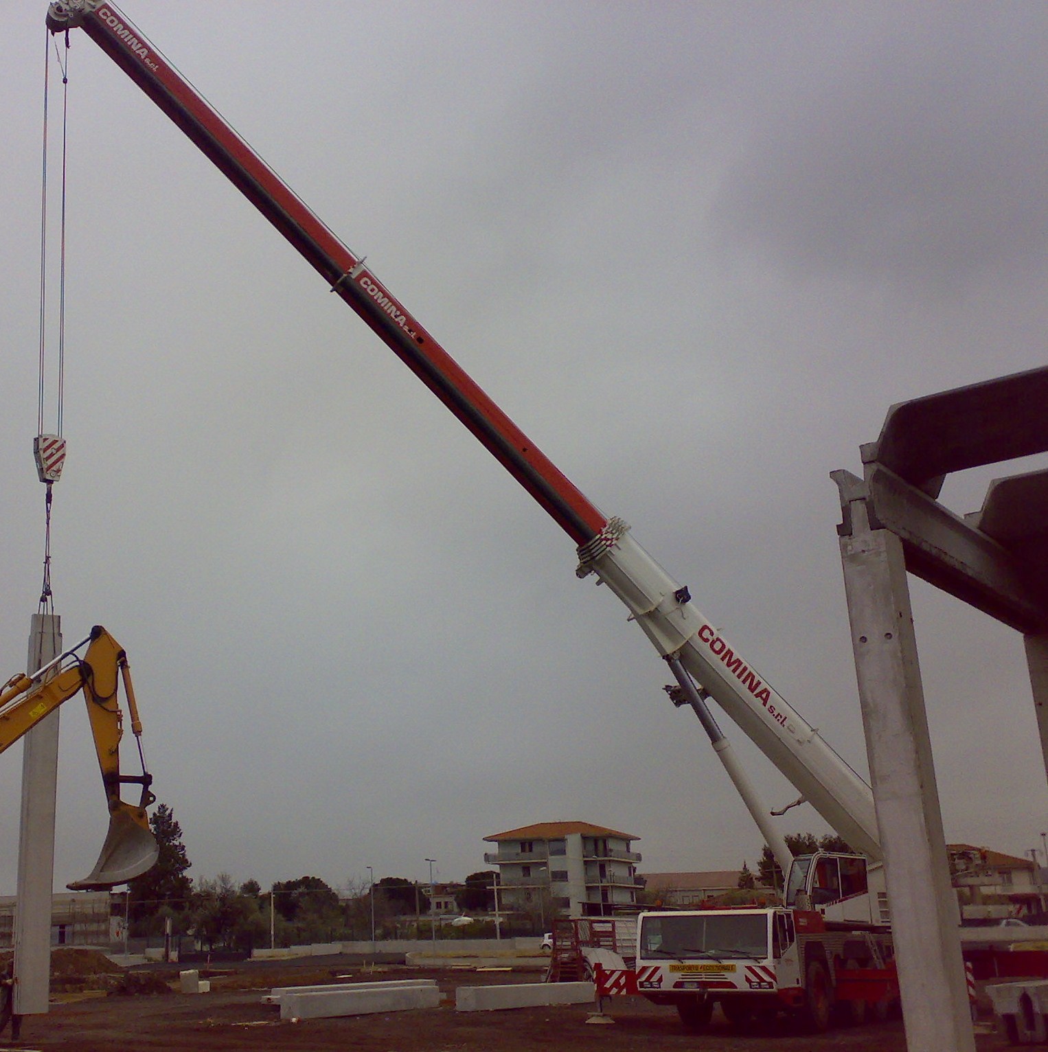 100tonn DEMAG...nino 80