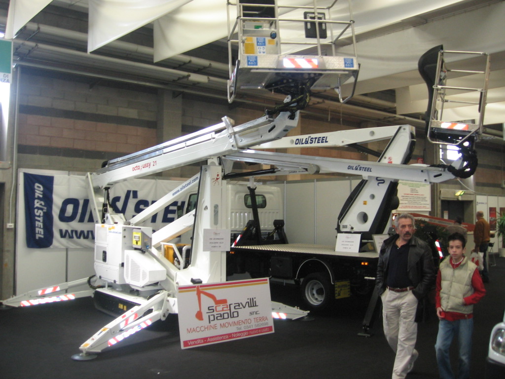 stand Scaravilli Paolo:piattaforme Oil&Steel