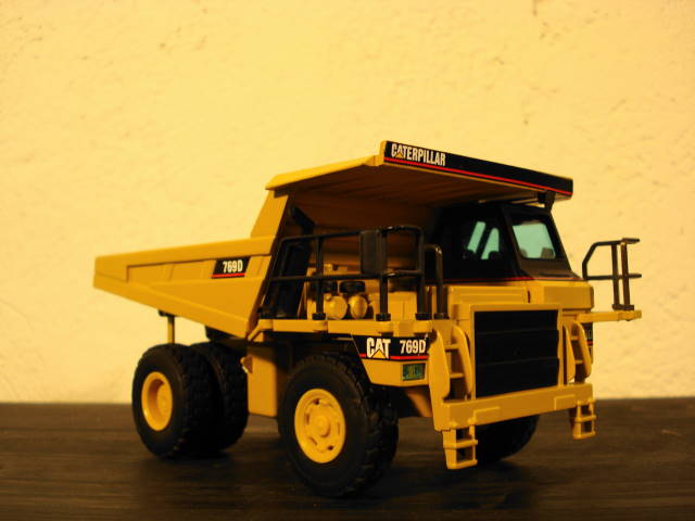 CAT 769D