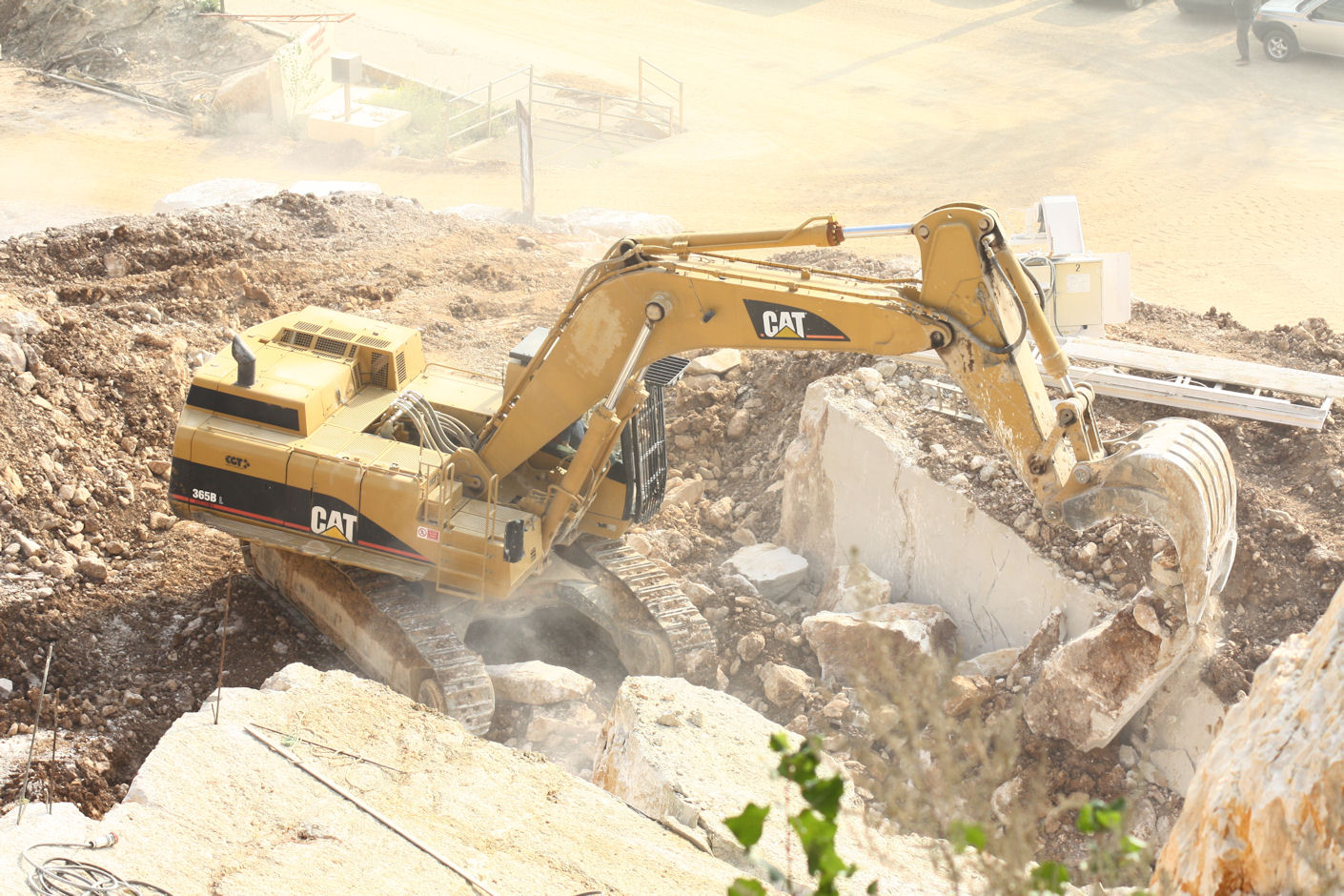 CAT 365B L