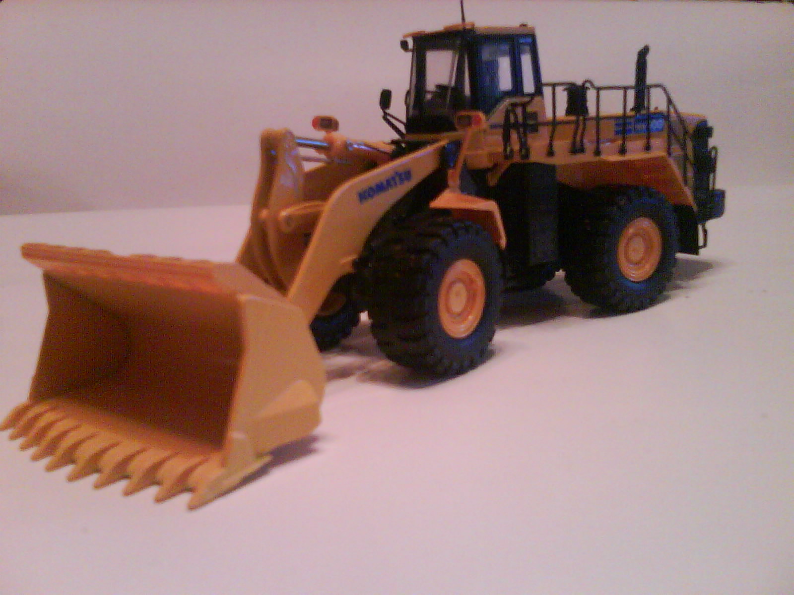 komatsu WA 600