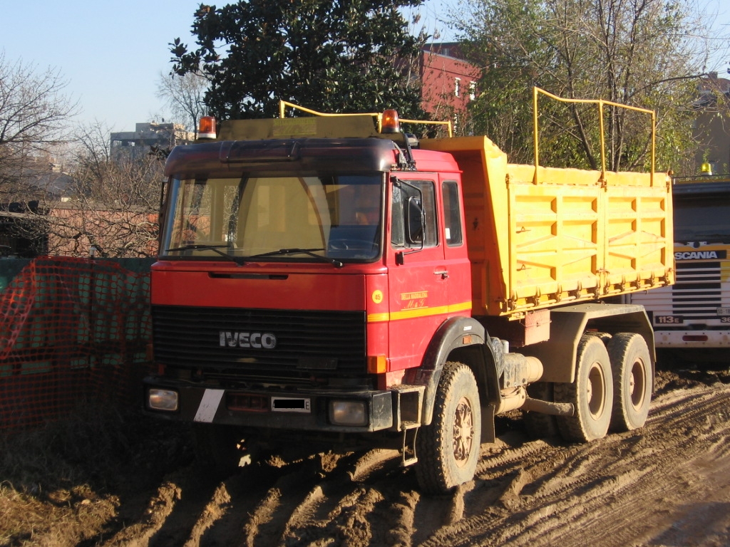 Iveco 330-35