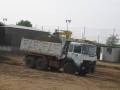 parcheggio Via S.Carlo Muggiò: Iveco 330-30 e Komatsu WB98A