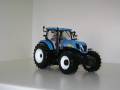 New Holland T 7060