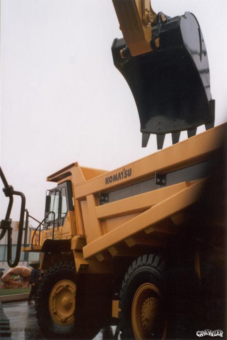 Komatsu HD405