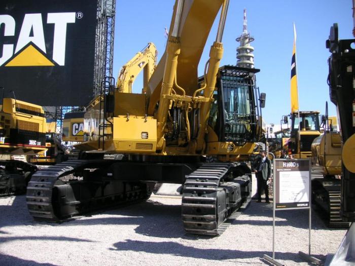 CAT H160D