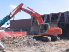 Fiat Kobelco E235 con frantumatore