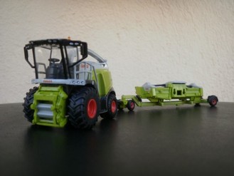 claas-jaguar-980-trinciapaglia-con-rimorchio