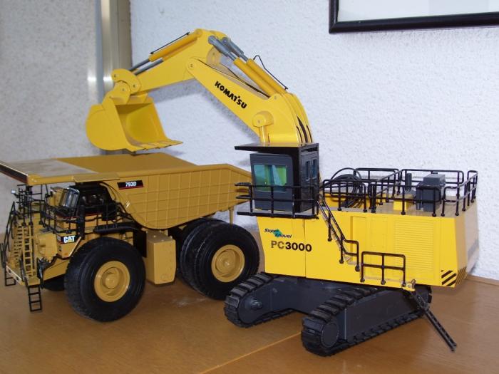 Cat 994 F vs Komatsu Pc3000