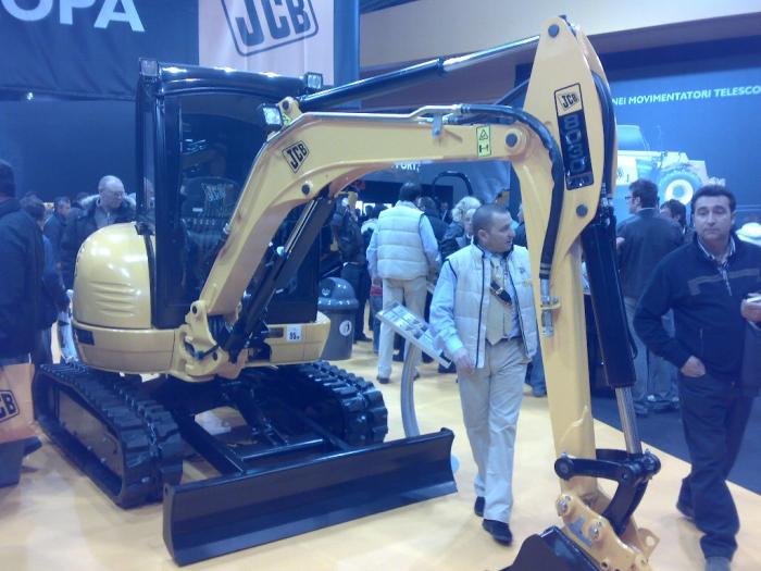 JCB 8030