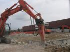 Hitachi Zaxis 240 con martellone