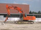 Hitachi Zaxis 240 con martellone