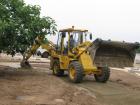 parcheggio Via S.Carlo Muggiò: creazione sottofondo per pavimentazione con Komatsu WB98A