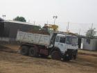 parcheggio Via S.Carlo Muggiò: Iveco 330-30 e Komatsu WB98A