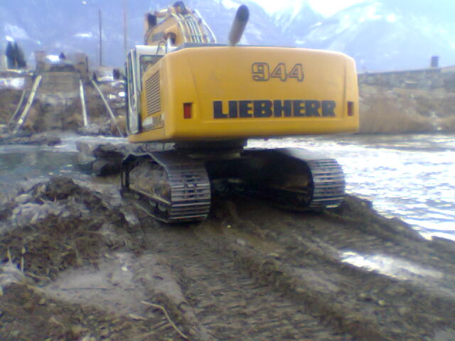 Liebher 944