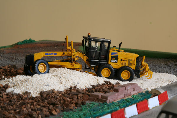 Komatsu GD655...