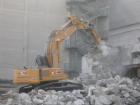 Liebherr 974 con martellone