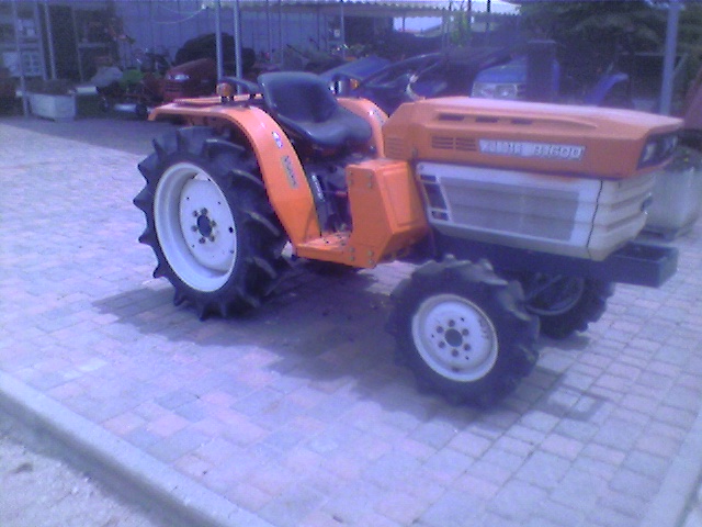 Trattore Kubota B1600