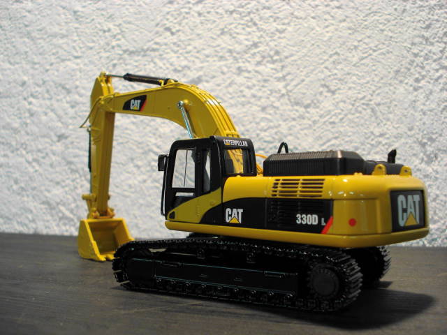 CAT 330D