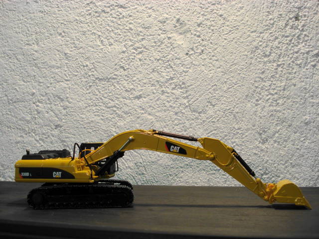 CAT 330D