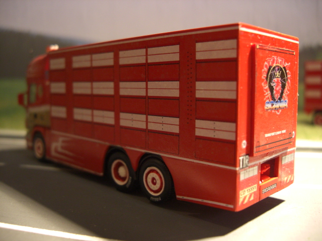 Scania Red Hawk in scala 1:87