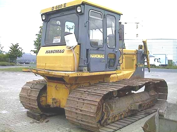 Hanomag D680E