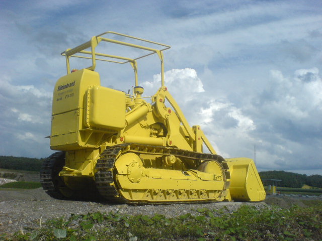 Caterpillar 933