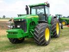 John Deere 8520