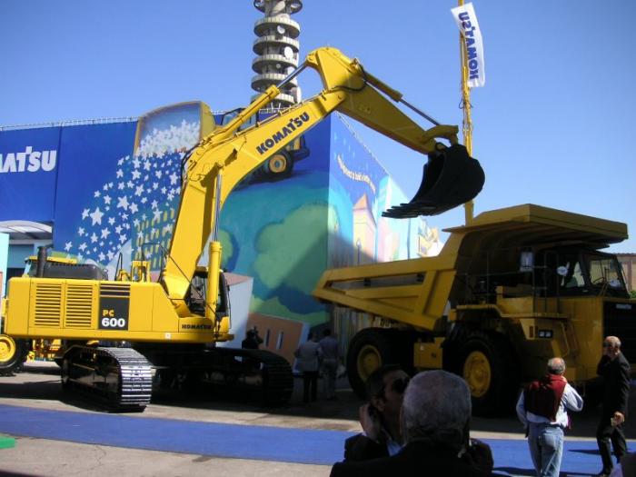 Komatsu PC600