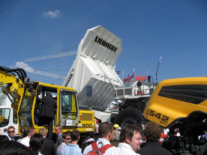 liebherr TI274 vasca in alto