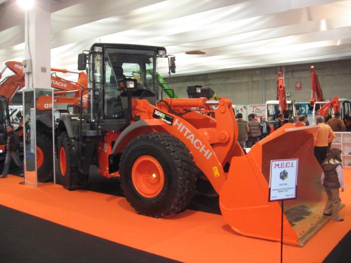 stand SCAI: pala Hitachi Zaxis