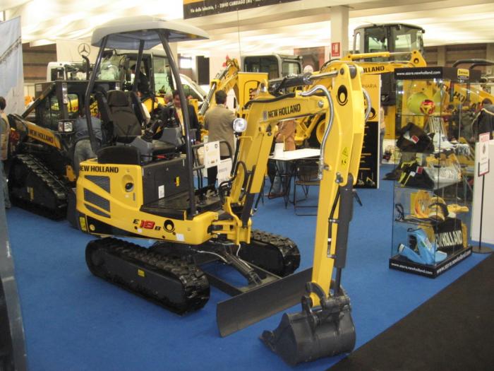 stand Quadri: New Holland E18B