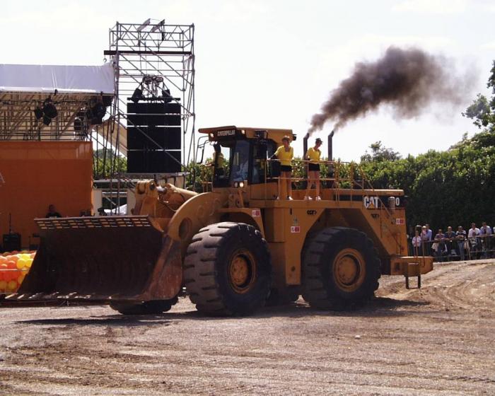 cat990