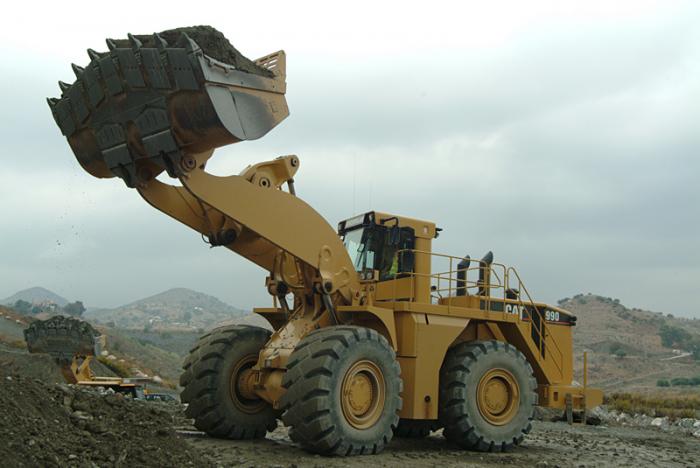 cat990