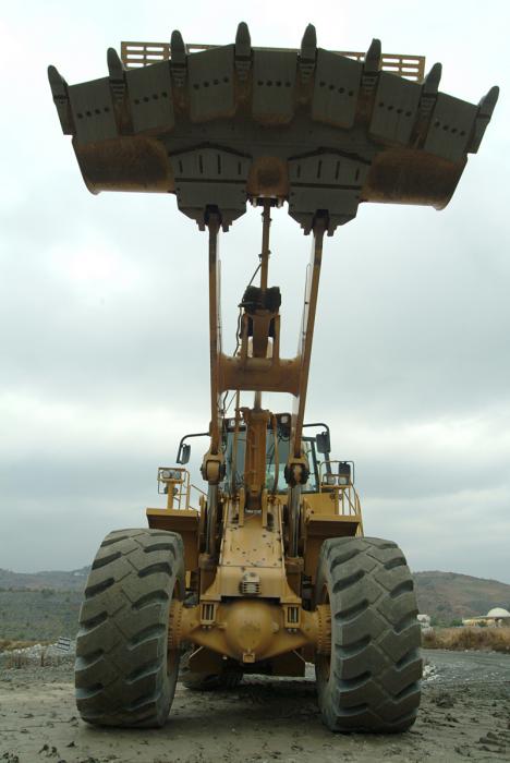 cat990