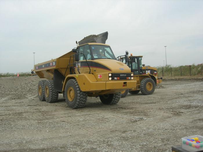 cat 730